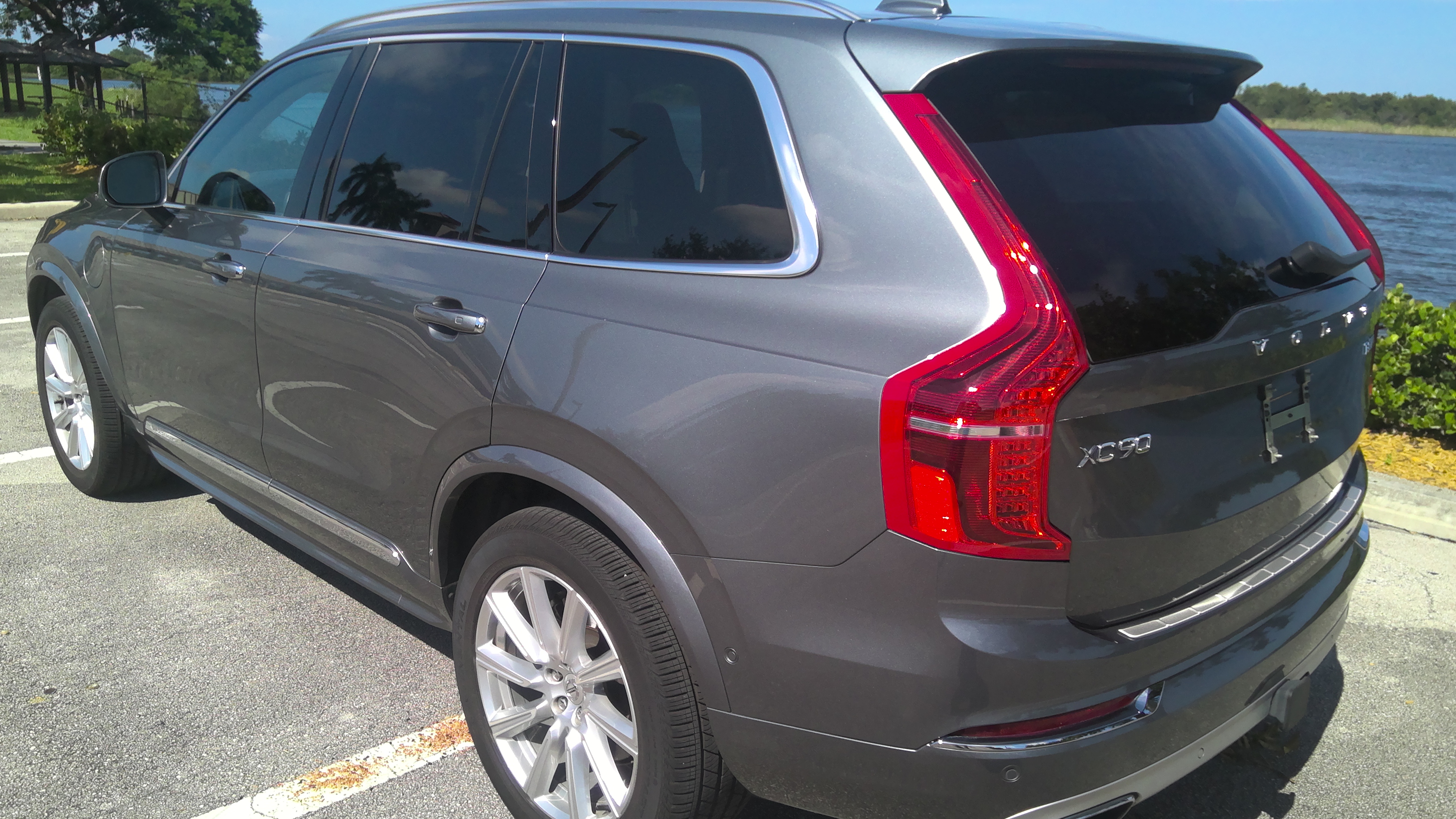 Used 2019 Volvo XC90 T8 Inscription w/ Advanced Package AWD/4WD image 9