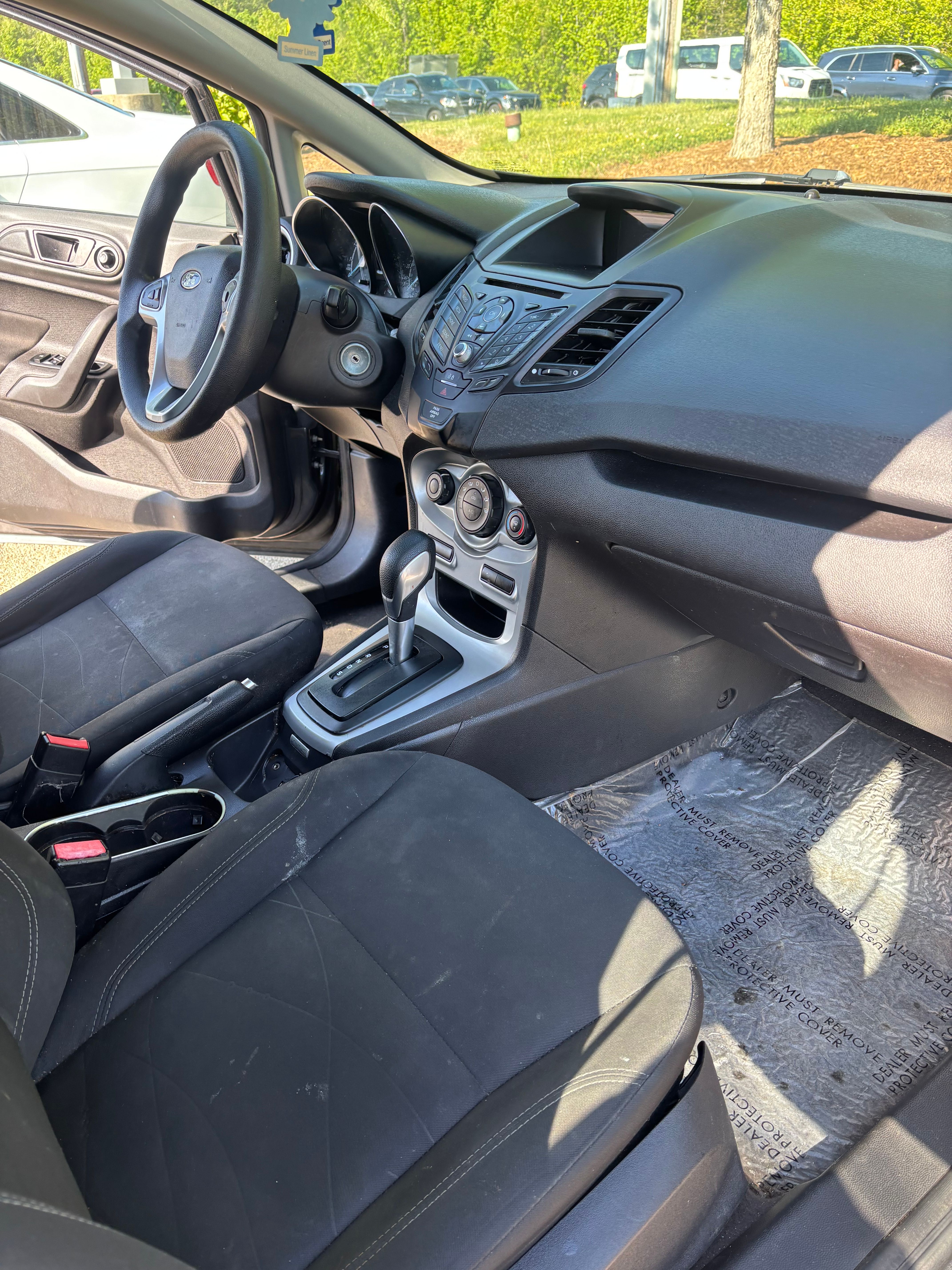 Used 2017 Ford Fiesta SE FWD image 5