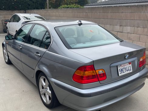 Used 2005 BMW 330i Sedan image 4