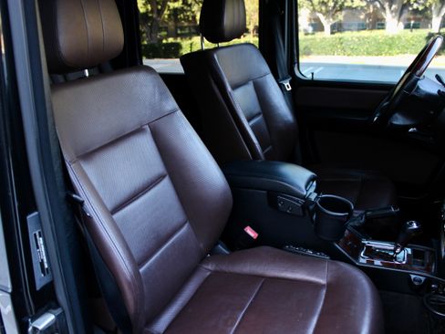 Used 2011 Mercedes-Benz G 550 G 550 4MATIC Sport Utility 4D image 30