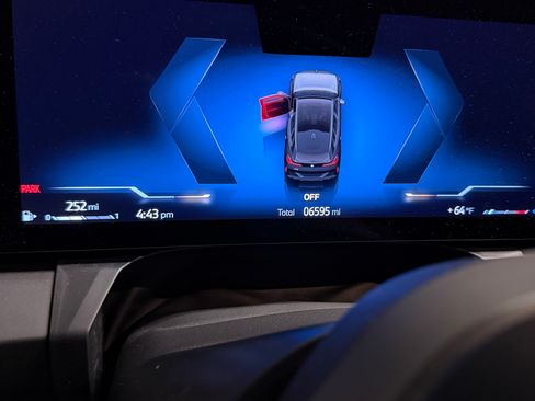 Used 2025 BMW X3 xDrive30i w/ Premium Package image 16