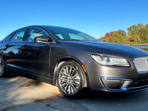 Used 2019 Lincoln MKZ Reserve image 2