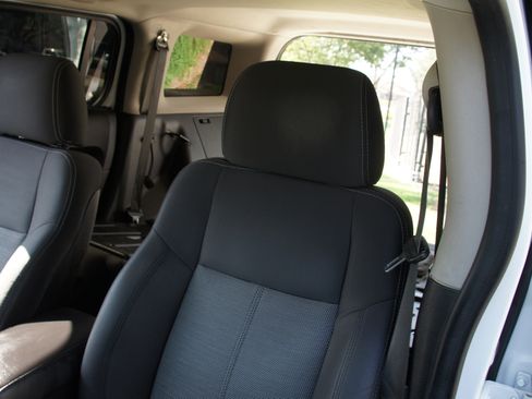 Used 2008 HUMMER H3 x Sport Utility 4D image 13