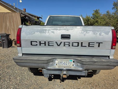 Used 1992 Chevrolet Silverado 2500 4x4 Extended Cab image 8