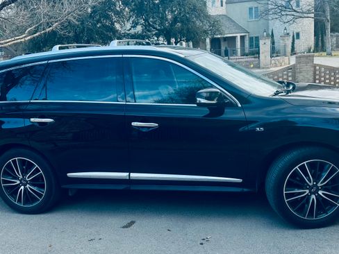 Used 2018 INFINITI QX60 FWD w/ Deluxe Technology Package image 5