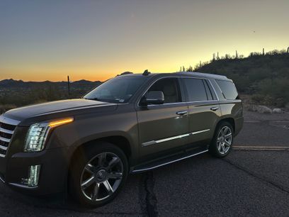 Used 2016 Cadillac Escalade Luxury