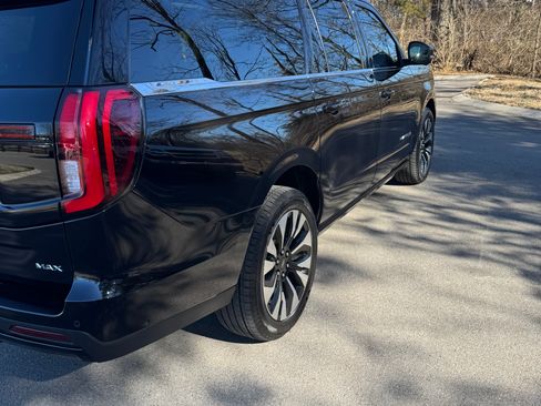 Used 2025 Ford Expedition Max Platinum w/ Platinum Ultimate Package image 5