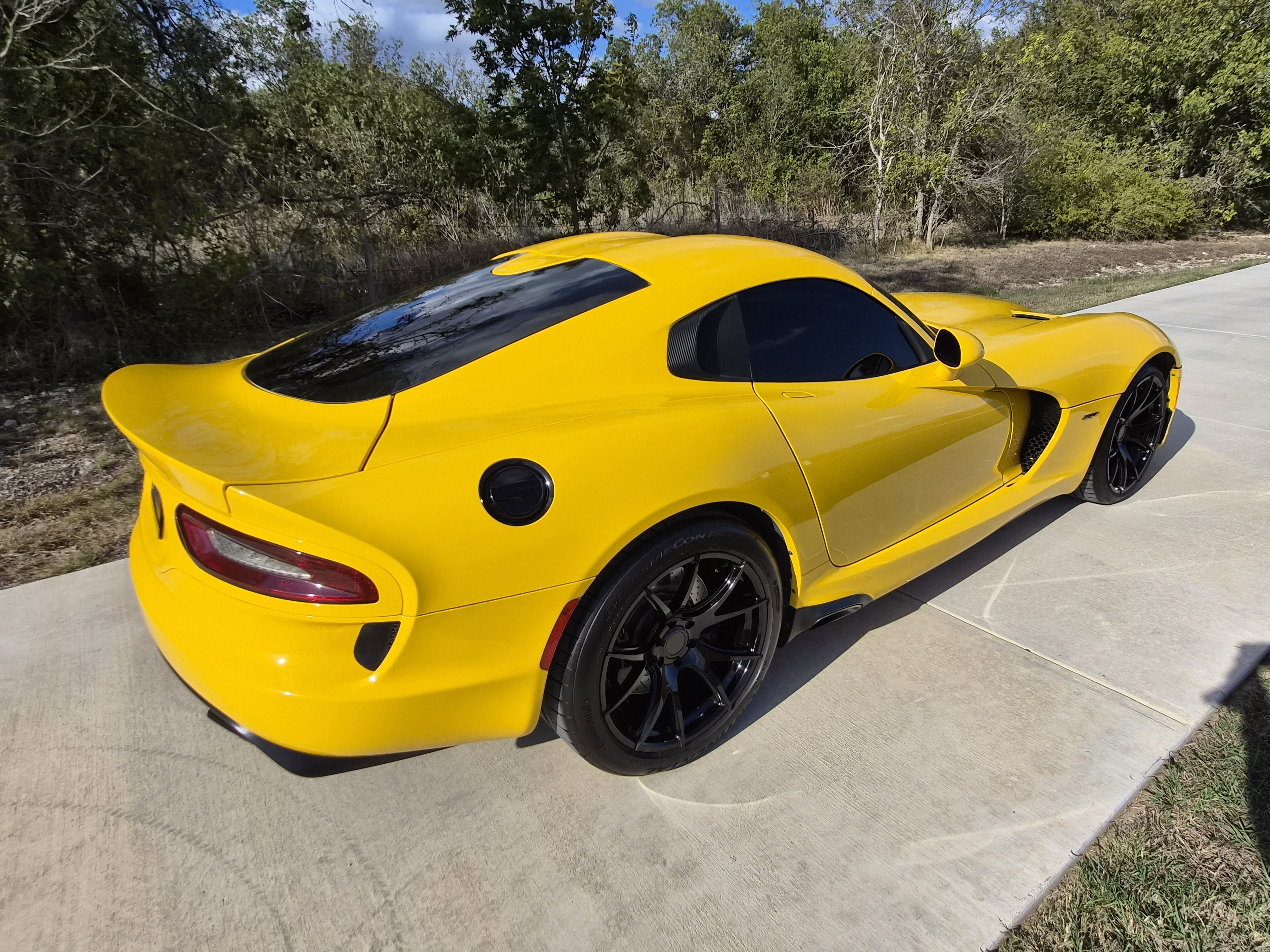 Used 2013 SRT Viper SRT-10 w/ Grand Touring Pkg RWD image 14