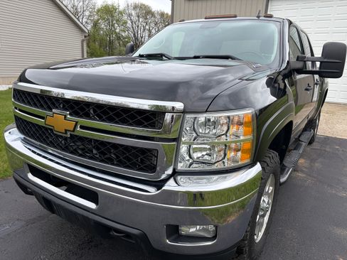 Used 2013 Chevrolet Silverado 2500 LT w/ Interior Plus Package AWD/4WD image 5