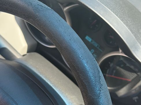 Used 2014 Chevrolet Cruze LS FWD image 21