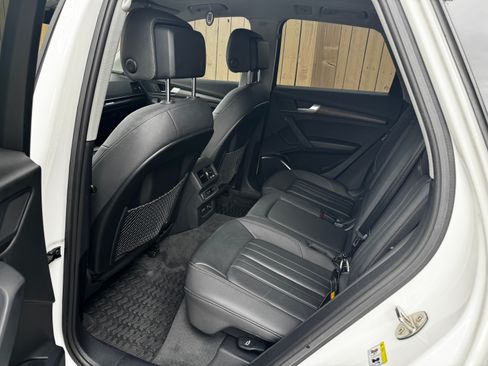 Used 2021 Audi Q5 2.0T Premium w/ Convenience Package image 10