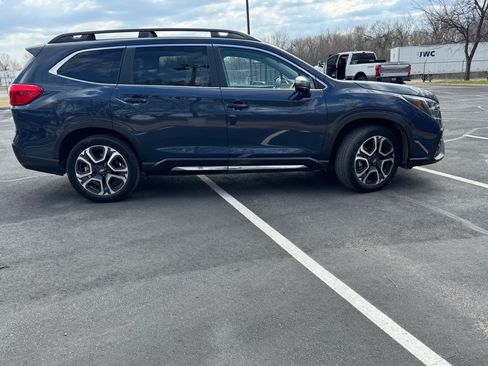 Used 2023 Subaru Ascent Limited w/ Technology Package image 5