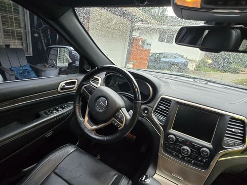 Used 2014 Jeep Grand Cherokee Overland w/ Advanced Technology Group image 6