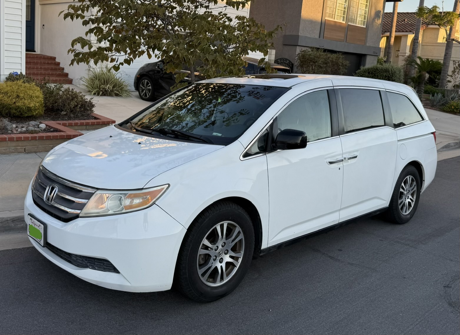Used 2011 Honda Odyssey EX-L image 1
