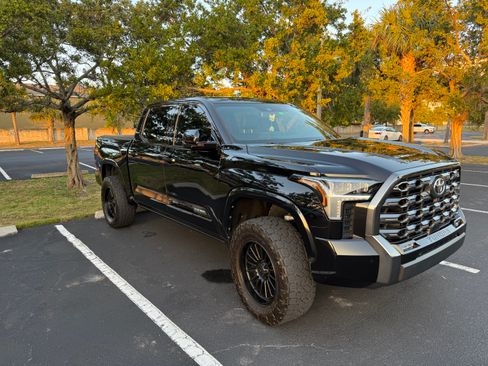 Used 2023 Toyota Tundra Platinum image 5