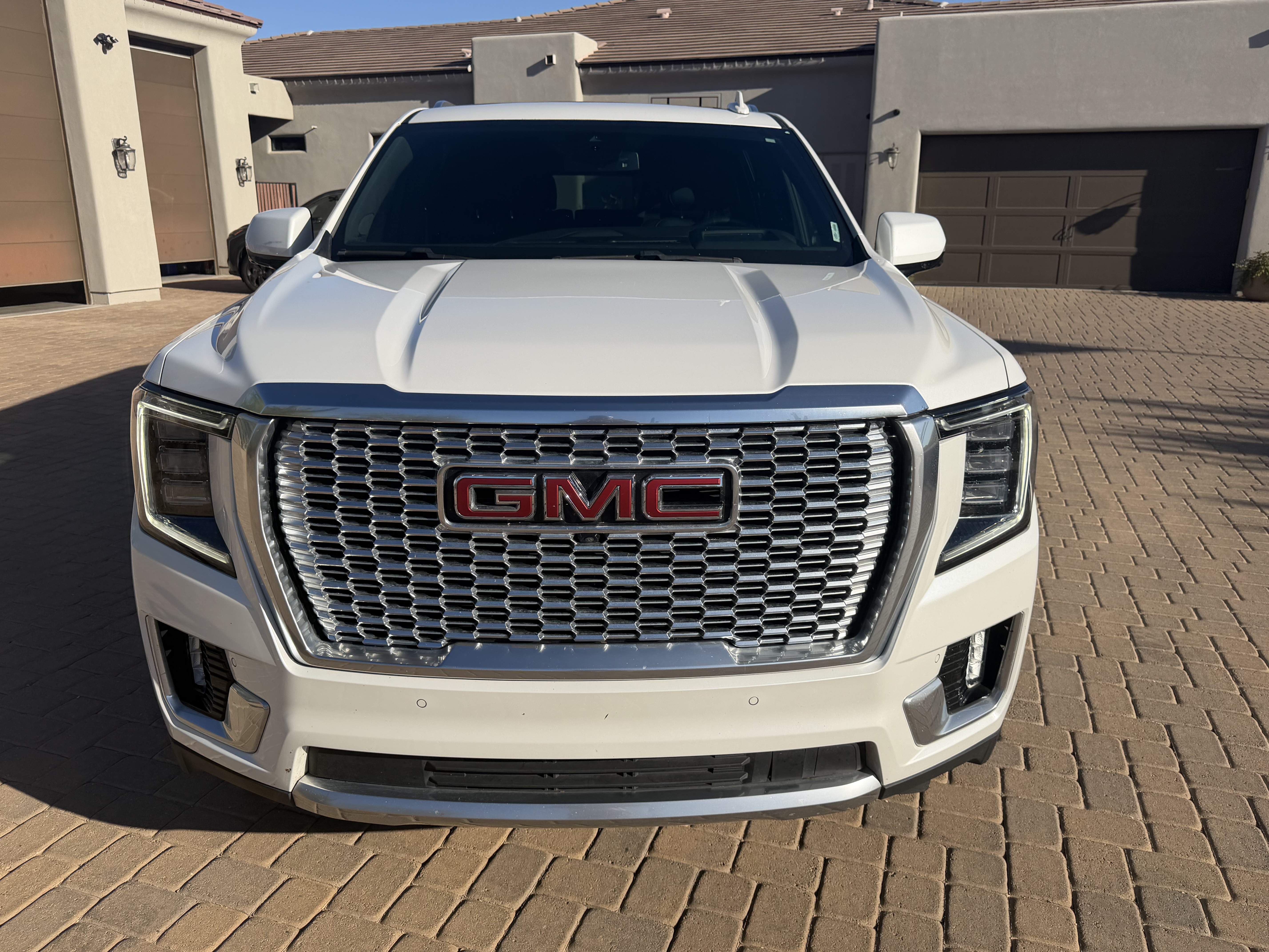 Used 2023 GMC Yukon XL Denali AWD/4WD image 6