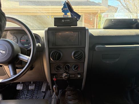 Used 2008 Jeep Wrangler X image 12