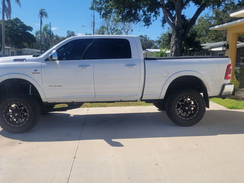 Used 2022 RAM 2500 Laramie image 2