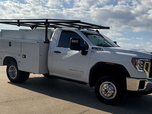 Used 2022 GMC Sierra 3500 Pro w/ Convenience Package image 9