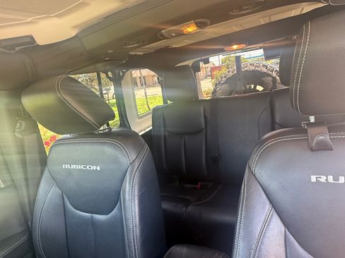 Used 2016 Jeep Wrangler Unlimited Rubicon AWD/4WD image 13
