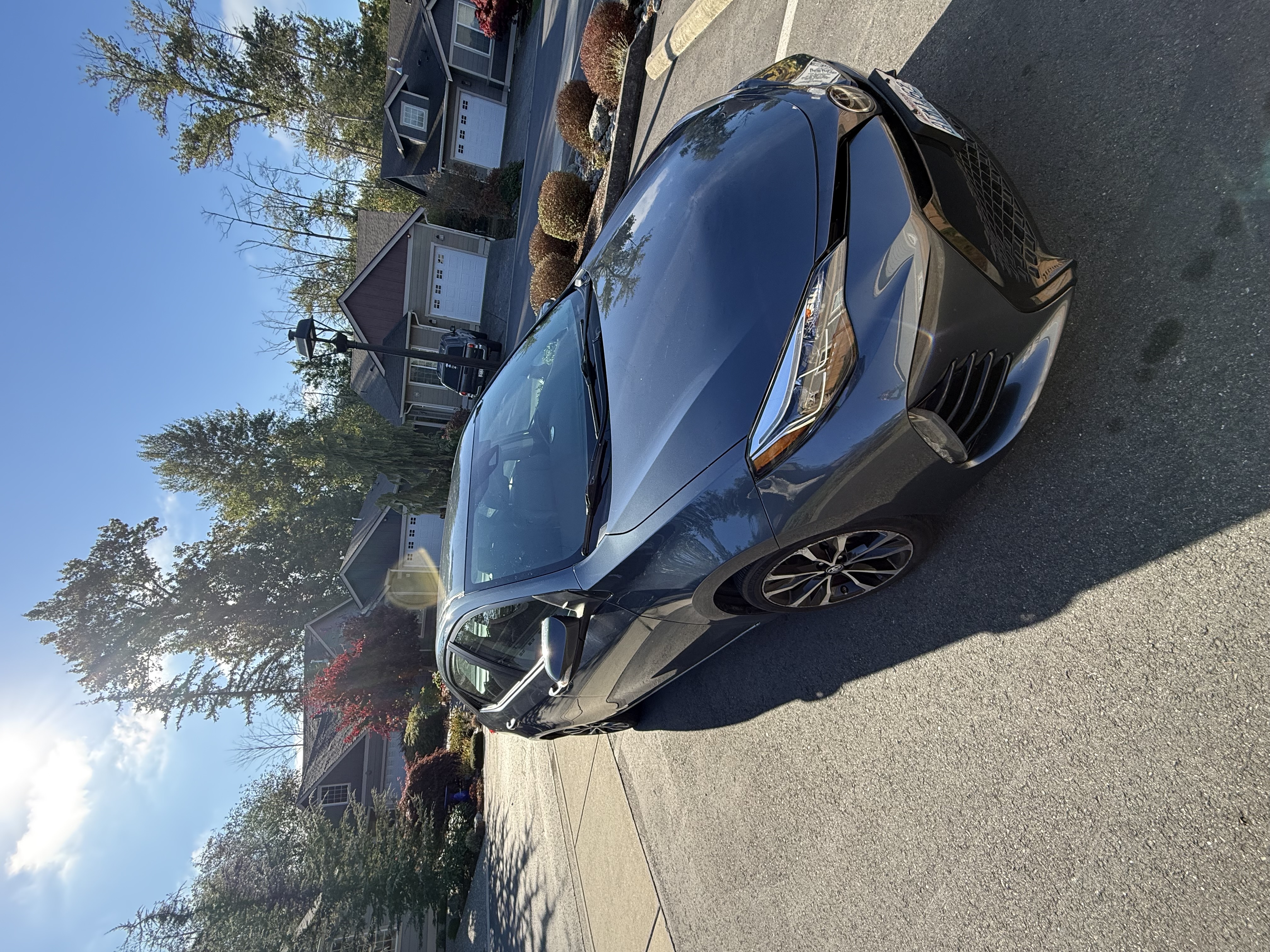 Used 2017 Toyota Corolla SE FWD image 4