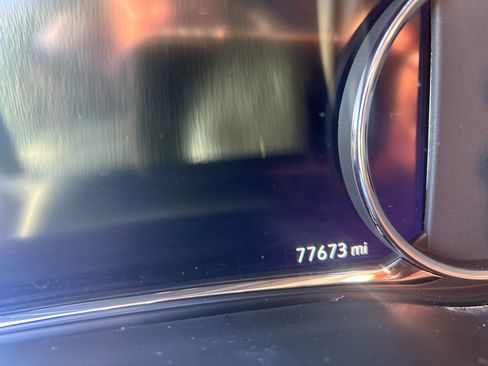 Used 2021 GMC Acadia Denali w/ Denali Technology Package image 10