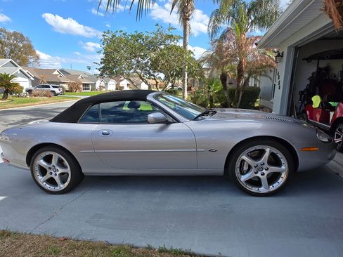 Used 2001 Jaguar XKR R Silverstone Convertible 2D image 9