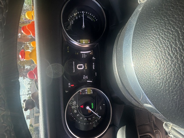 Used 2021 Jeep Wrangler Unlimited Sahara w/ Cold Weather Group AWD/4WD image 12