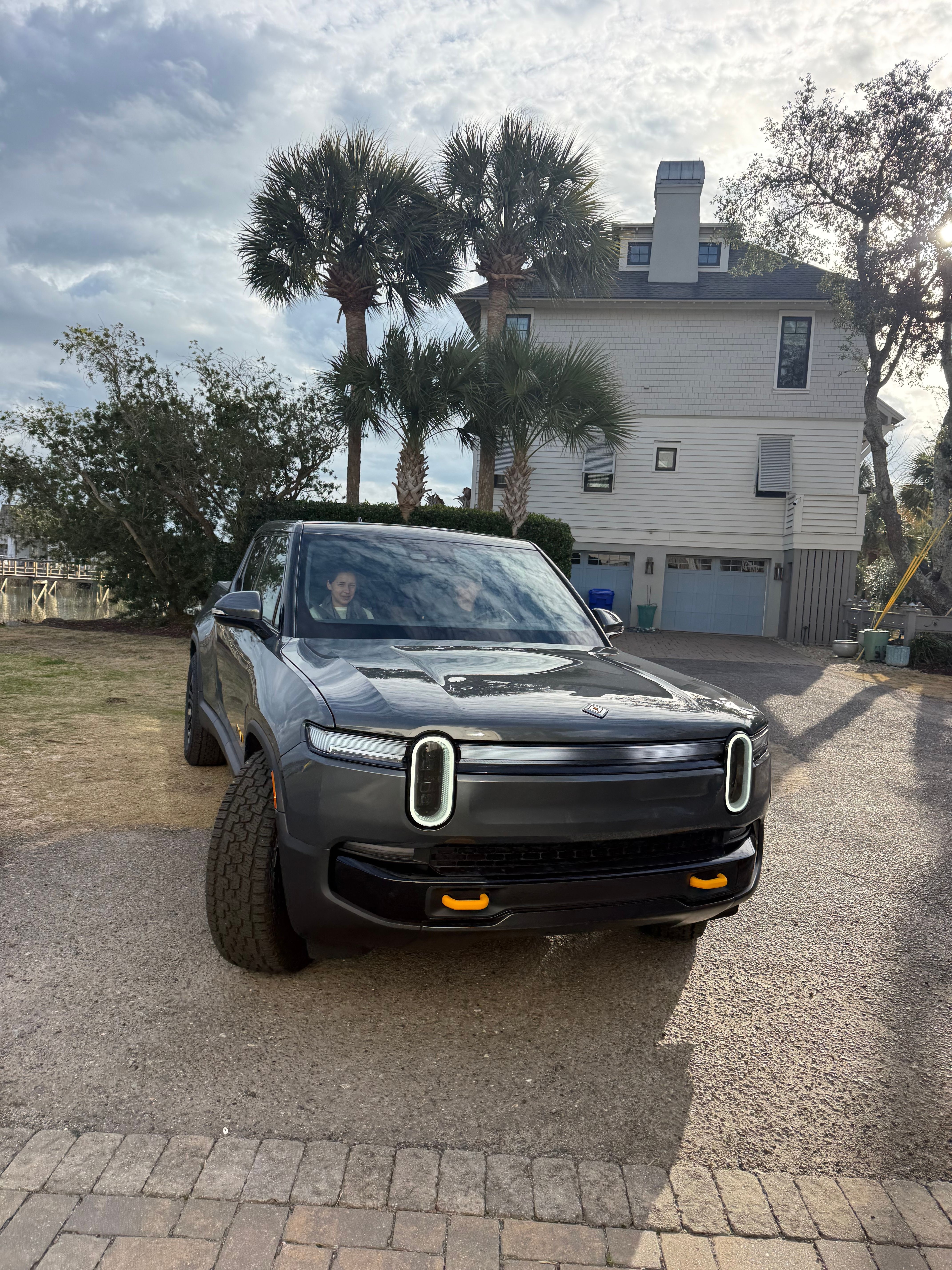 Used 2026 Rivian R1T Premium Tri AWD/4WD image 1