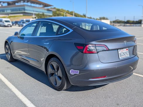 Used 2018 Tesla Model 3 Long Range image 6