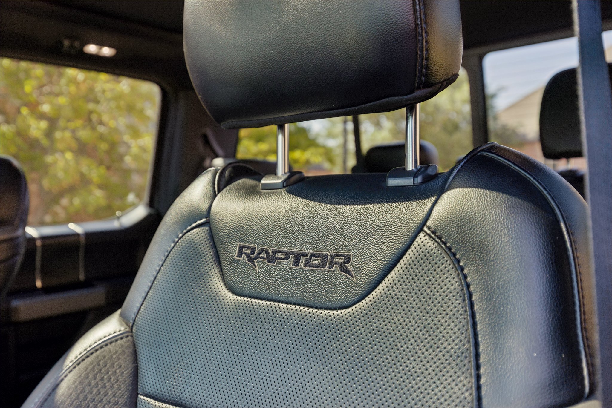 Used 2019 Ford F150 Raptor w/ Equipment Group 802A Luxury AWD/4WD image 23
