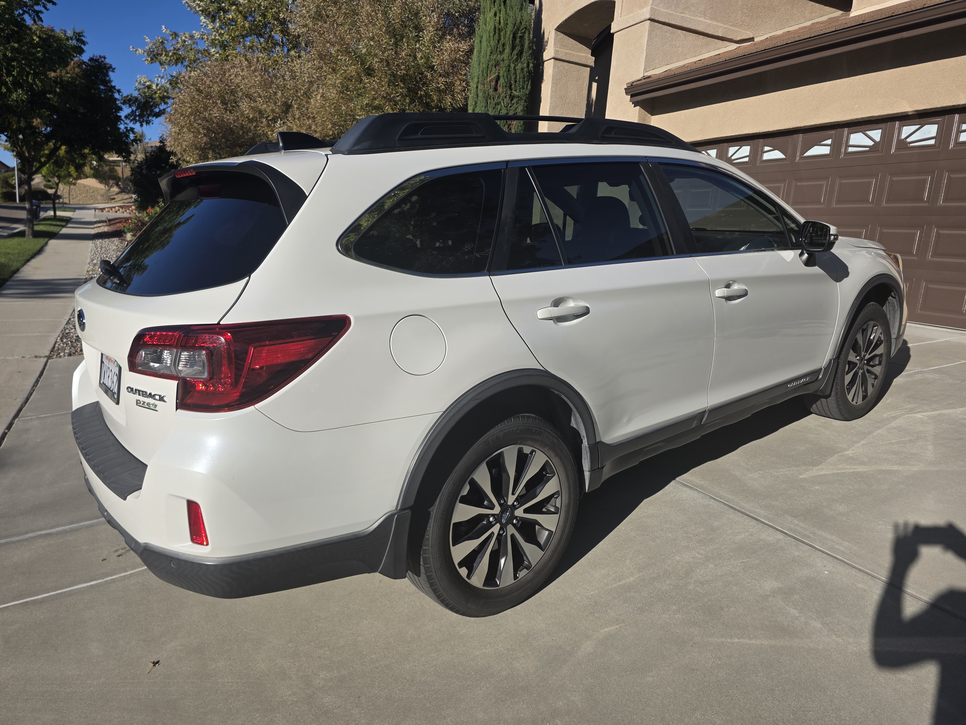 Used 2017 Subaru Outback 2.5i Limited AWD/4WD image 8