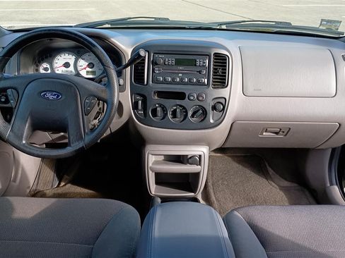 Used 2002 Ford Escape XLT image 18