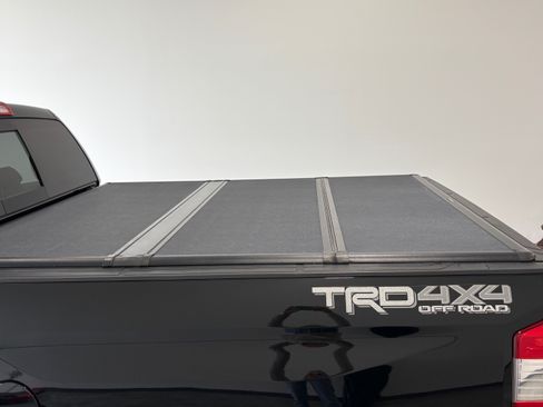 Used 2019 Toyota Tundra Limited w/ Limited Premium Package image 9