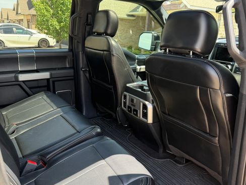 Used 2020 Ford F150 Lariat w/ Equipment Group 502A Luxury AWD/4WD image 8