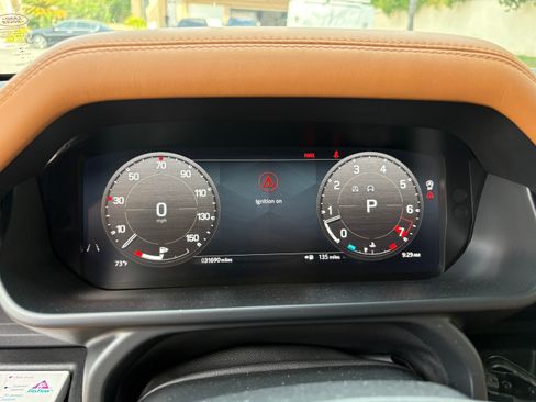 Used 2023 Land Rover Defender 110 image 11