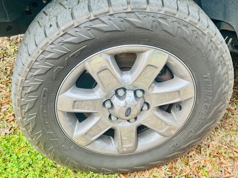 Used 2014 Ford F150 XLT w/ Equipment Group 302A Luxury image 15