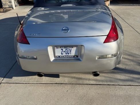 Used 2004 Nissan 350Z Touring image 9