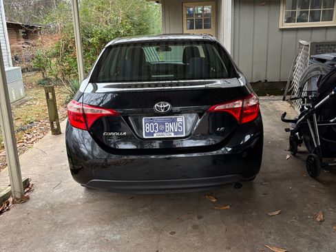 Used 2018 Toyota Corolla LE image 15