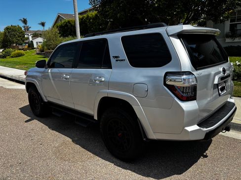 Used 2022 Toyota 4Runner TRD Sport w/ Technology Package AWD/4WD image 4