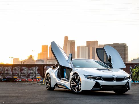 Used 2015 BMW i8 AWD/4WD image 1