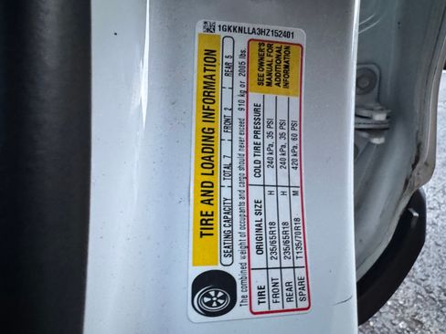 Used 2017 GMC Acadia SLE FWD image 6