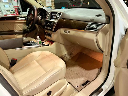 Used 2015 Mercedes-Benz GL 450 4MATIC image 14