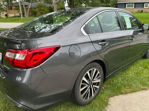 Used 2019 Subaru Legacy 2.5i Premium AWD/4WD image 2