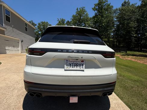 Used 2019 Porsche Cayenne S AWD/4WD image 4
