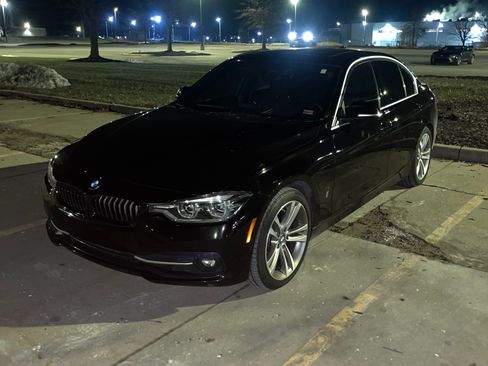 Used 2018 BMW 330e image 12
