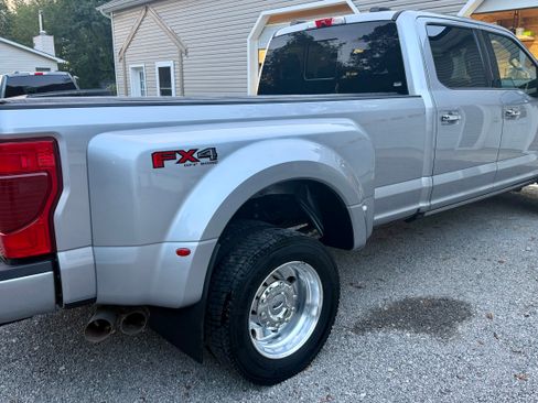 Used 2021 Ford F450 Platinum w/ FX4 Off-Road Package AWD/4WD image 8