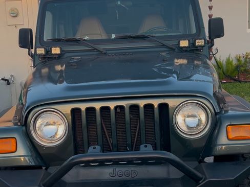 Used 2002 Jeep Wrangler SE image 6