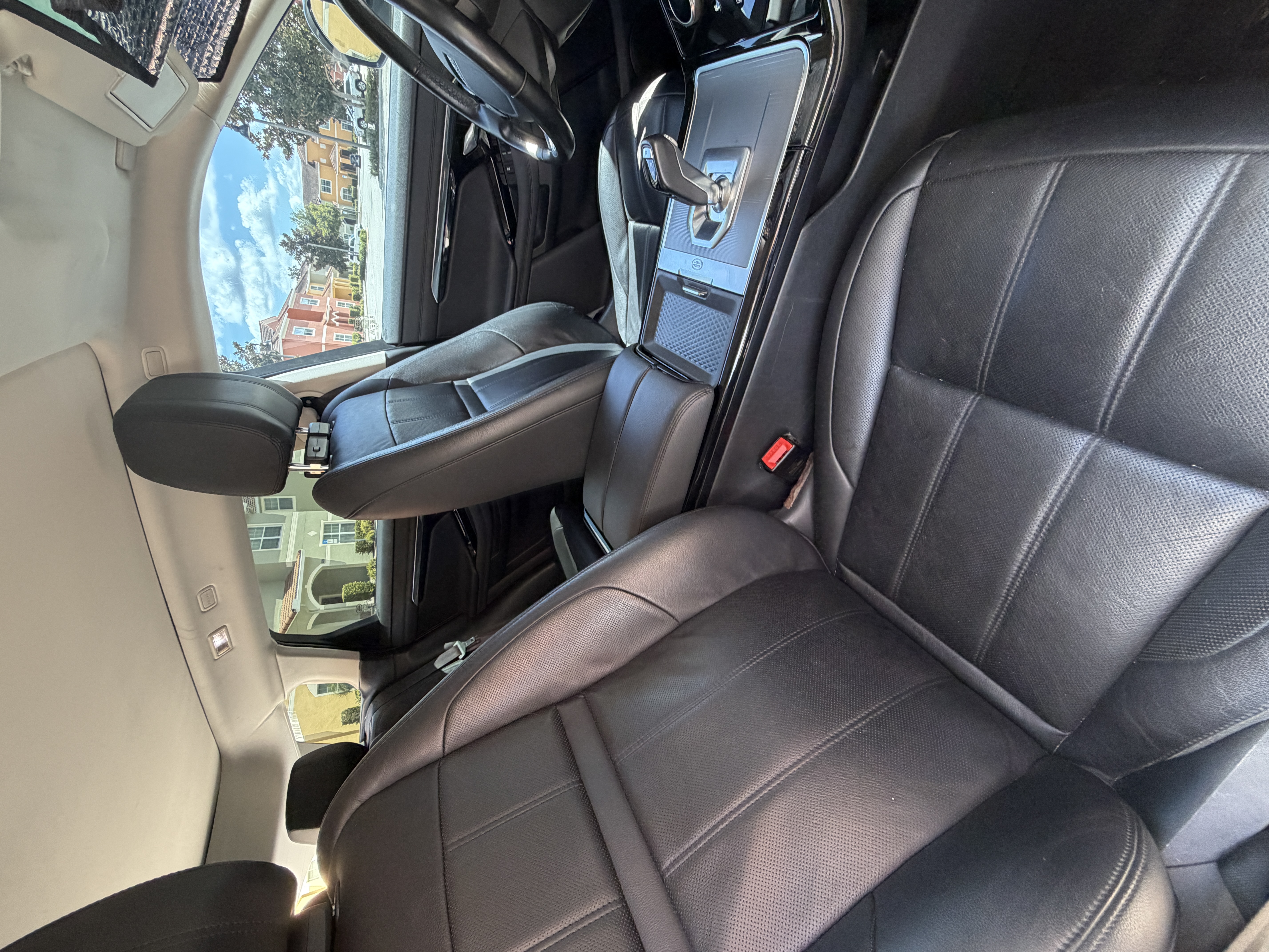 Used 2020 Land Rover Range Rover Evoque S AWD/4WD image 2