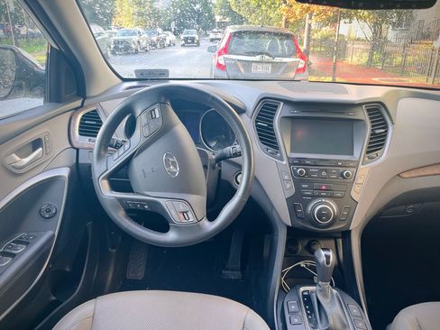 Used 2018 Hyundai Santa Fe Sport AWD/4WD image 12